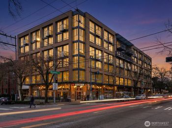 530 Broadway E