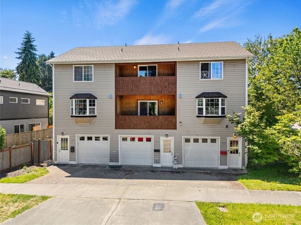 7703 11 Avenue SW, Seattle WA 98106