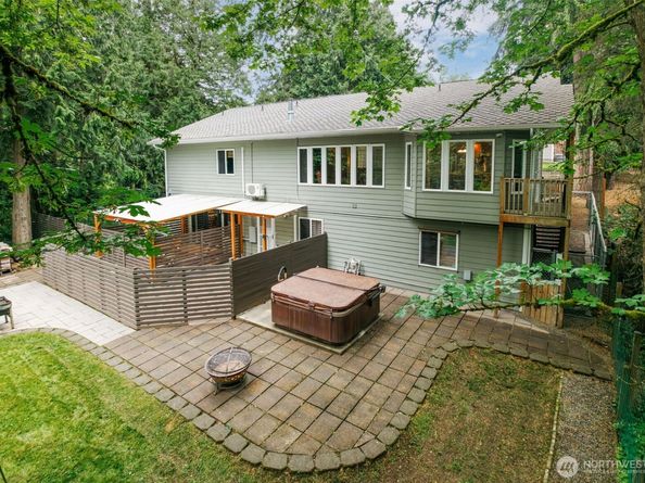 7337 151st Avenue NE, Redmond WA 98052