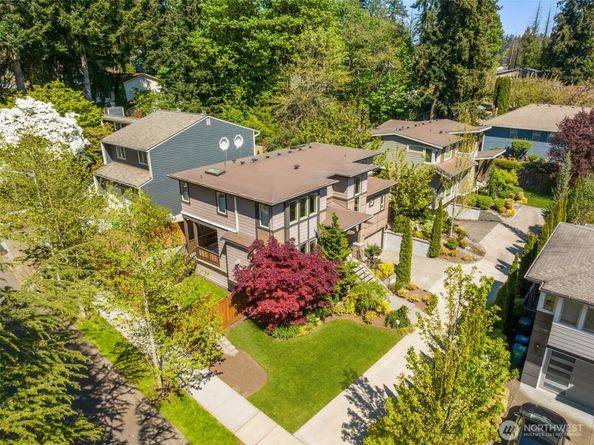 11222 116th Place NE L4, Kirkland WA 98033