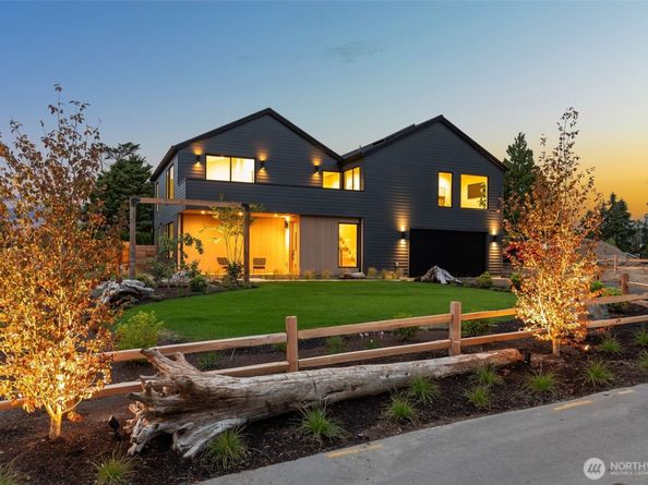 18636 2nd Avenue SW, Normandy Park WA 98166