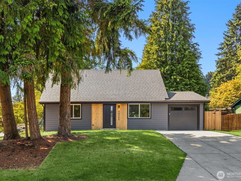 14205 77th Avenue NE, Kirkland WA 98034