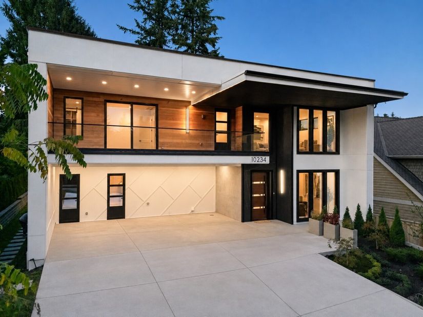 10234 NE 20th Place, Bellevue WA 98004