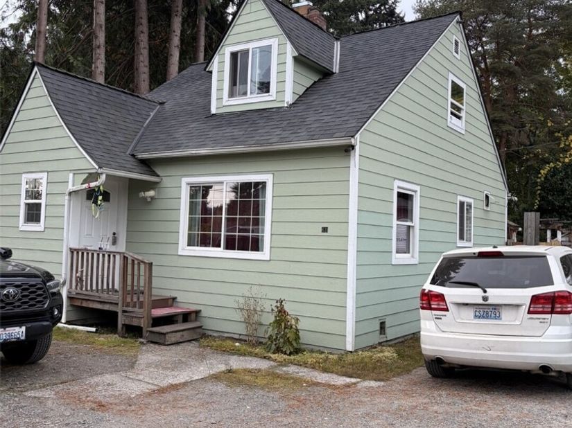 631 1st Avenue S, Kent WA 98032