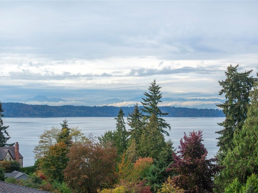 2714 SW 164th Place, Burien WA 98166