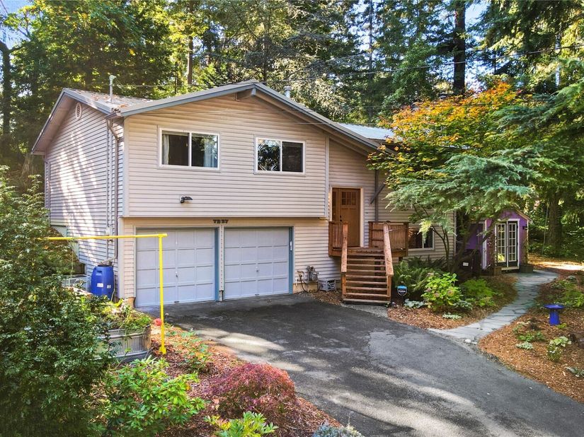 7237 NE 160th Street, Kenmore WA 98028