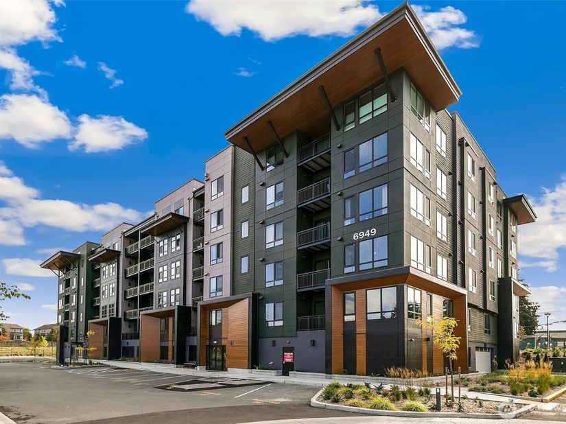 6949 NE 184th Lane 511, Kenmore WA 98028