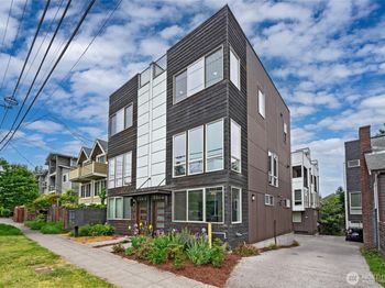 738 D N 95th