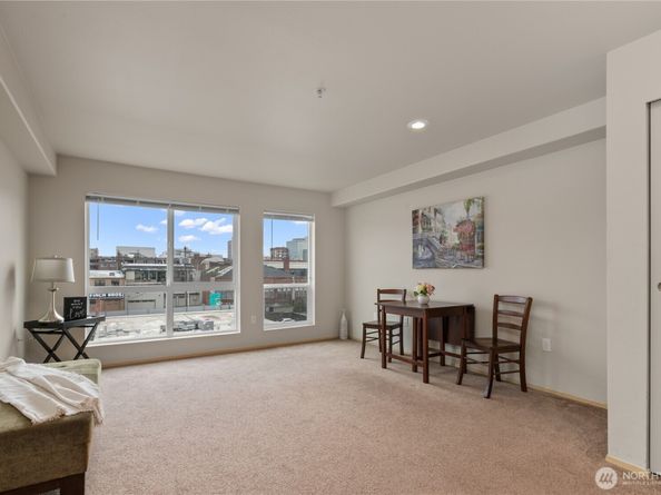2818 Grand Avenue B401, Everett WA 98201