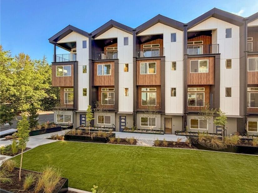 16023 SE 31st Lane, Bellevue WA 98008