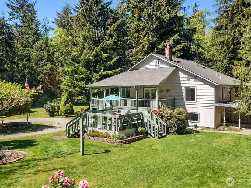 27428 97th Avenue SW, Vashon WA 98070