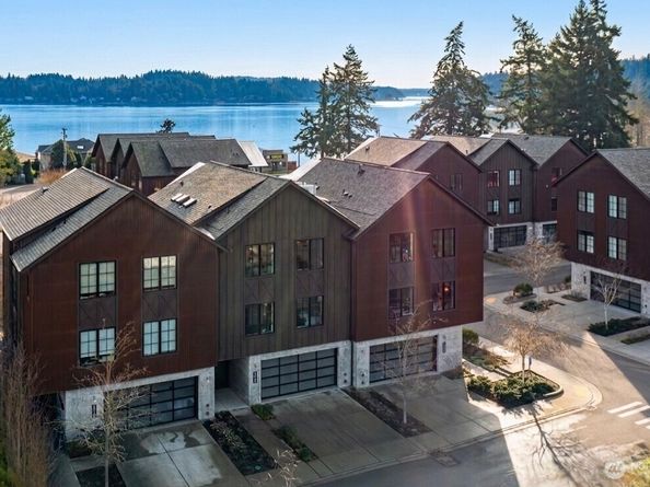 4566 Flying Goat Avenue NE C220, Bainbridge Island WA 98110