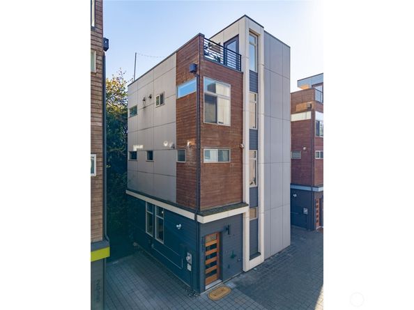 2037 NW 65th Street, Seattle WA 98117