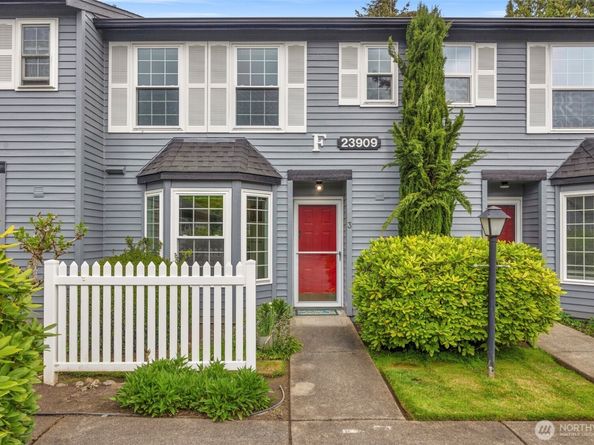 23909 56th Court S F3, Kent WA 98032