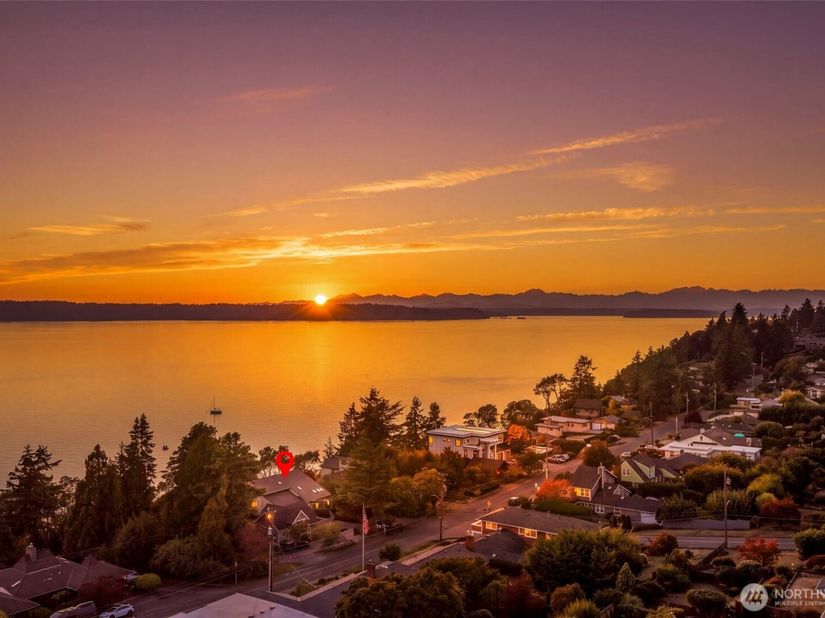 12205 Shorewood Drive SW, Burien WA 98146