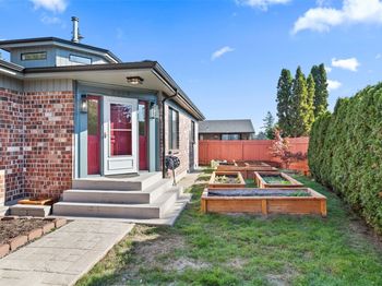 3018 S 225th Place