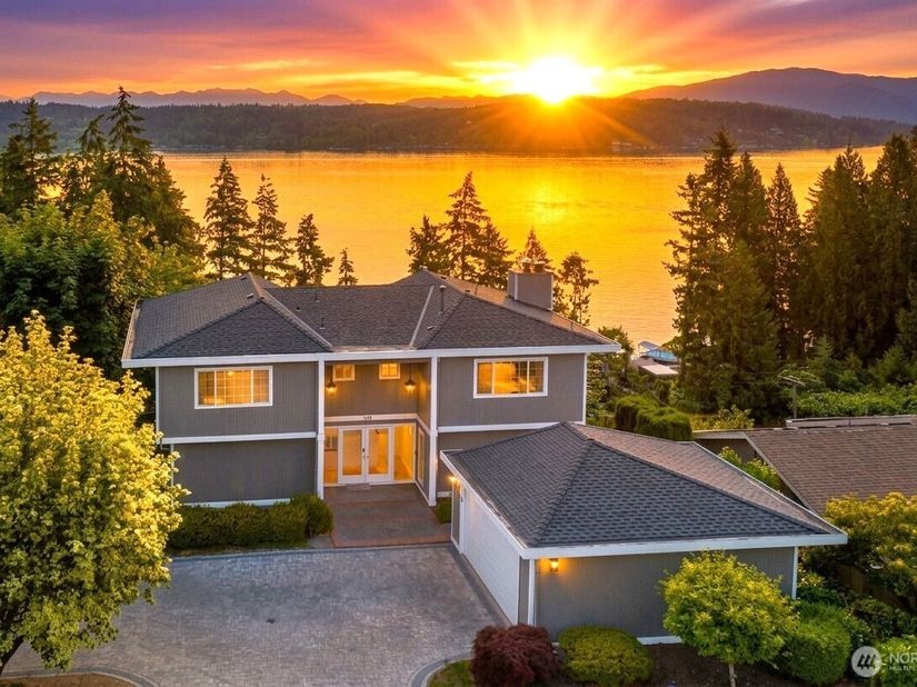 110 174th Place NE, Bellevue WA 98008