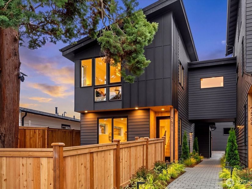7511 12th Avenue SW, Seattle WA 98106