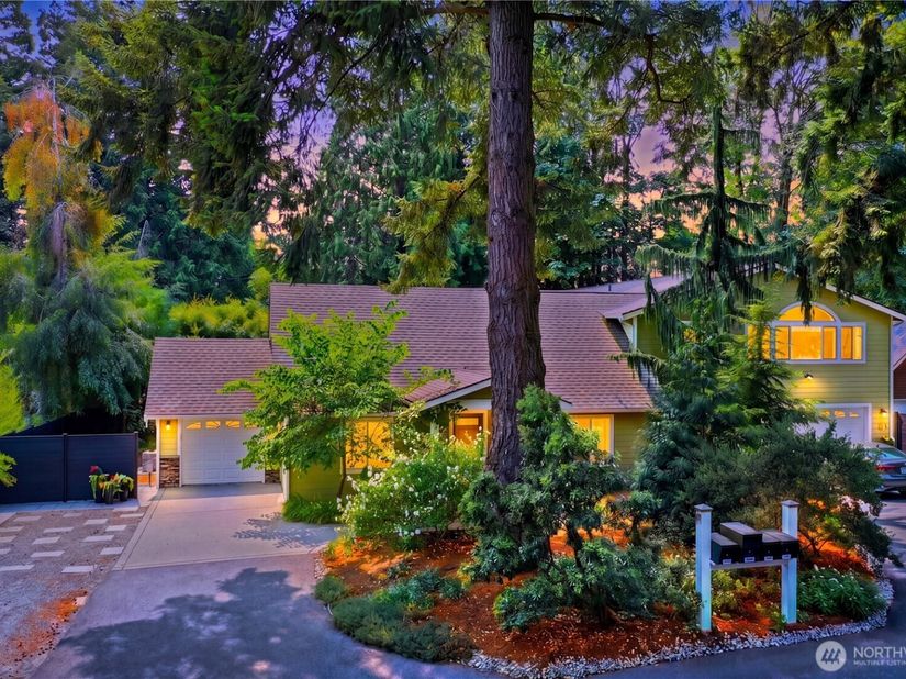 11633 NE 92nd Street, Kirkland WA 98033