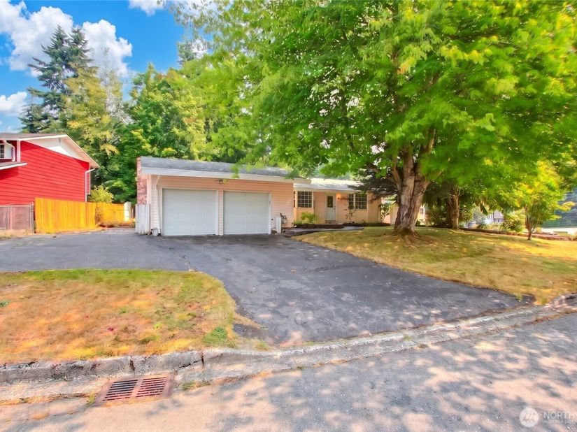 21815 6th Avenue W, Bothell WA 98021