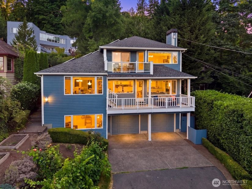 9009 45th Avenue NE, Seattle WA 98115