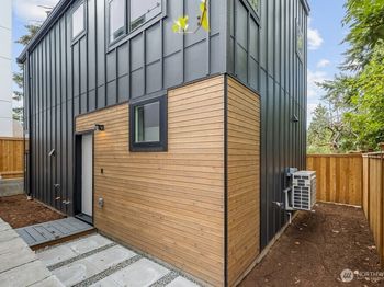 1214 NE 100th Street