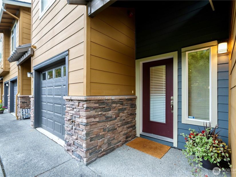 162 Cougar Ridge Road NW 1104, Issaquah WA 98027