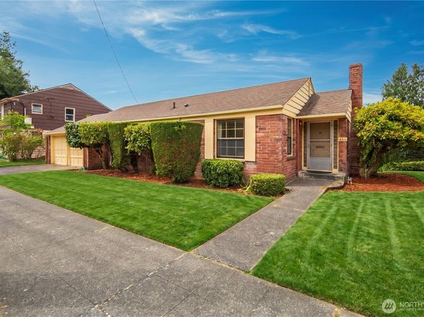 4311 Greenwood Avenue N, Seattle WA 98103