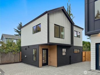 724 N 89TH Street