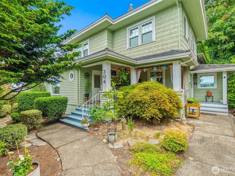 304 Scenic Way, Kent WA 98030