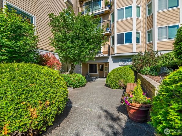 6910 California Avenue SW 14, Seattle WA 98136