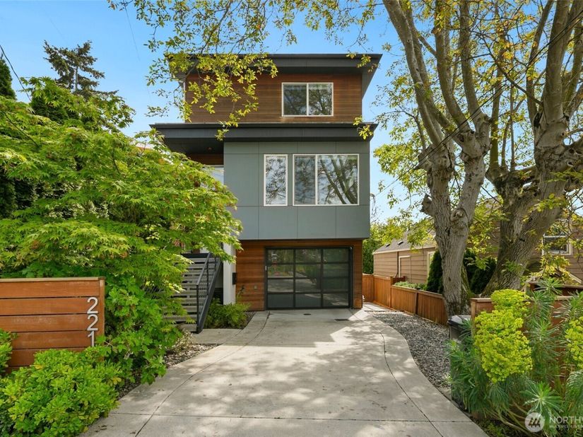 221 NW 50th Street, Seattle WA 98107