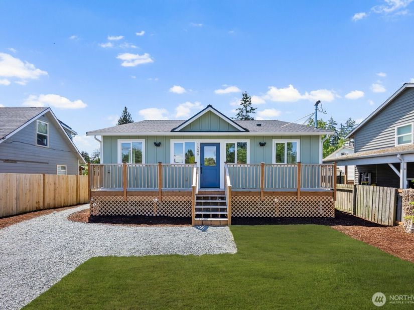 1249 SW 151st Street, Seattle WA 98166