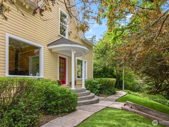 8395 NE Oddfellows, Bainbridge Island WA 98110