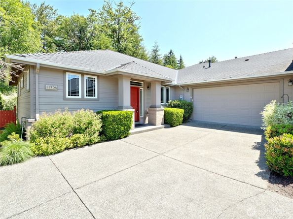11706 239th Avenue NE, Redmond WA 98053