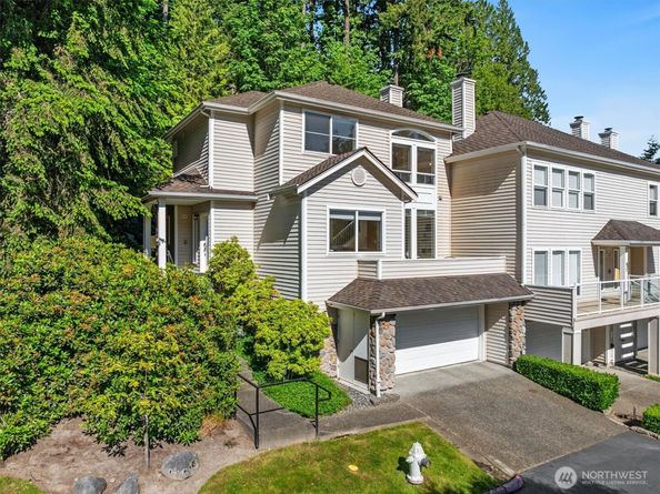 9804 NE Riverbend Drive B101, Bothell WA 98011