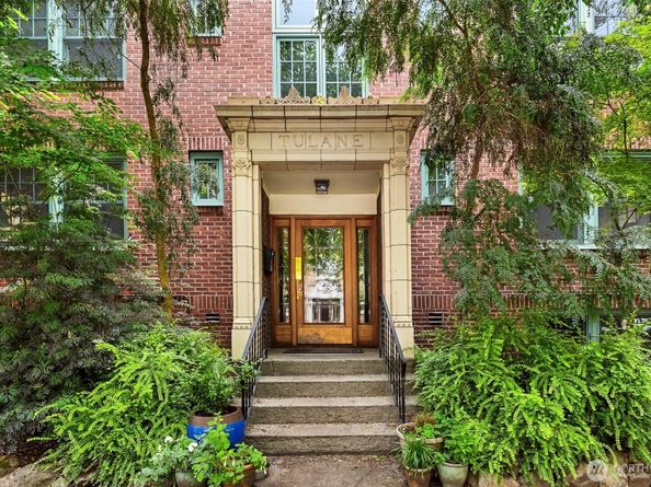 408 Bellevue Avenue E 205, Seattle WA 98102