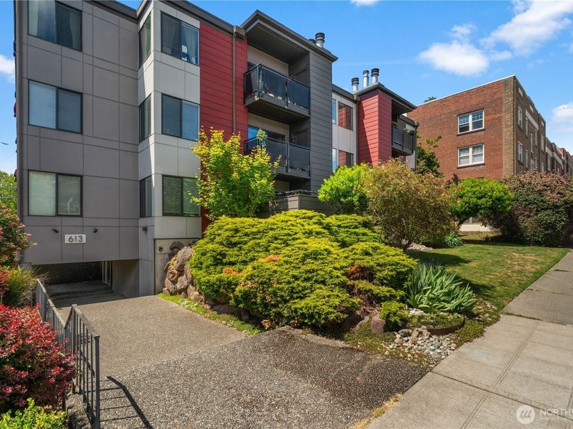613 4th Avenue W 103, Seattle WA 98119