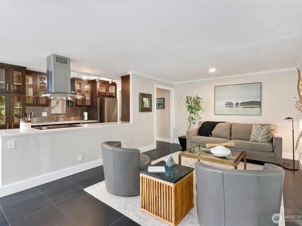 2040 43rd Avenue E 201, Seattle WA 98112