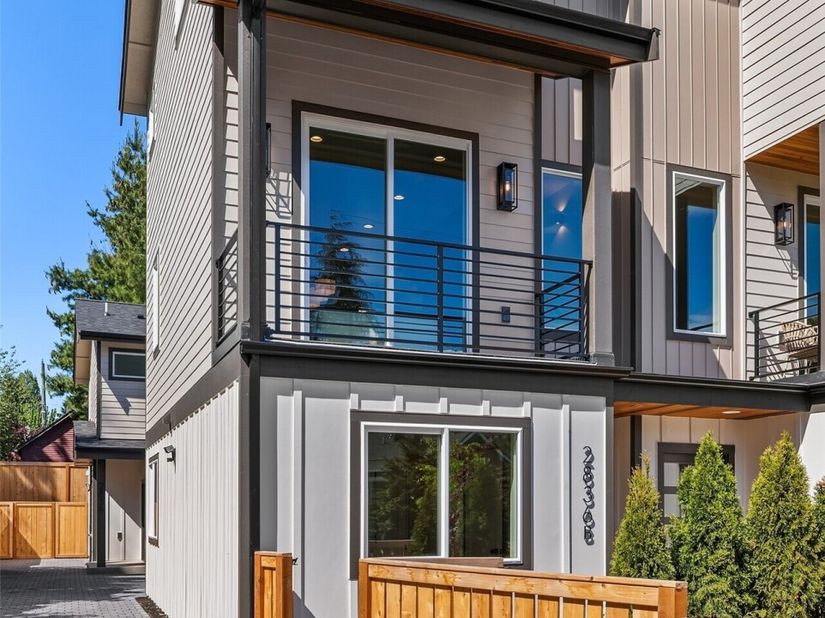 2836 NW 73rd Street B, Seattle WA 98117