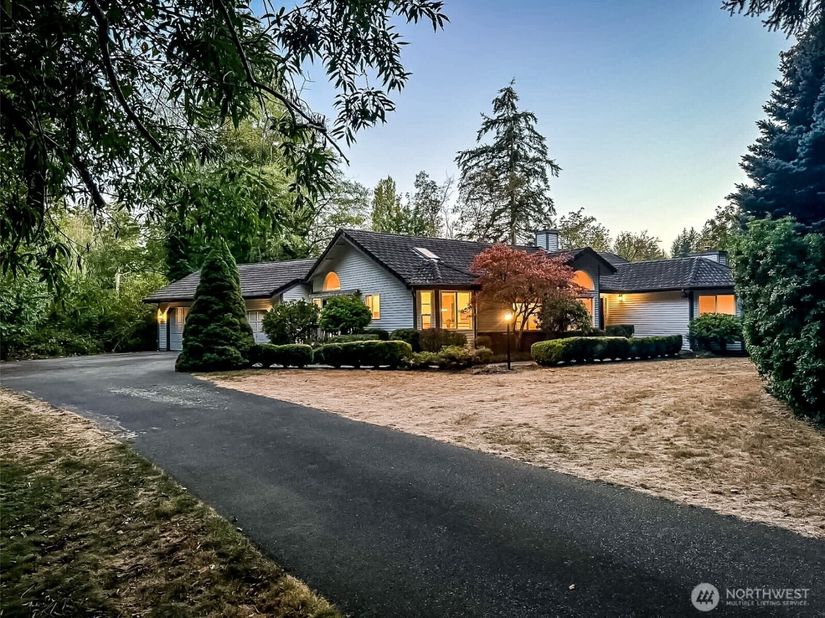 7063 E Owl Ridge Lane, Port Orchard WA 98366