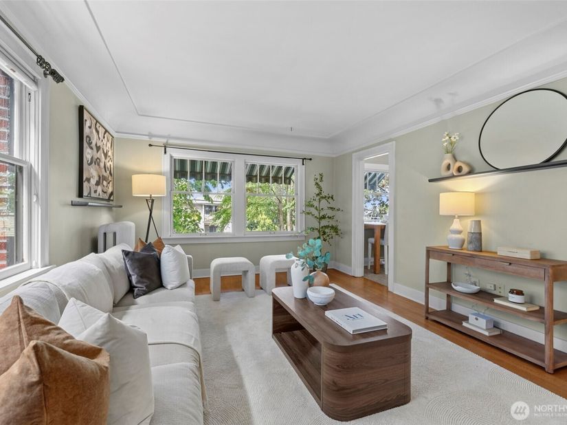 2634 Franklin Avenue E 202, Seattle WA 98102