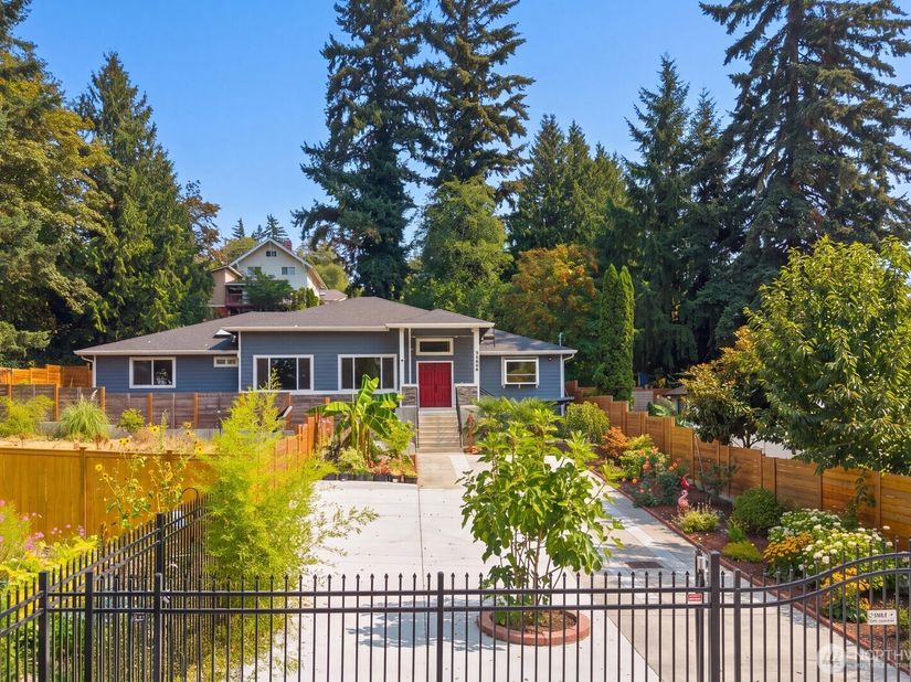10622 55th Avenue S, Seattle WA 98178