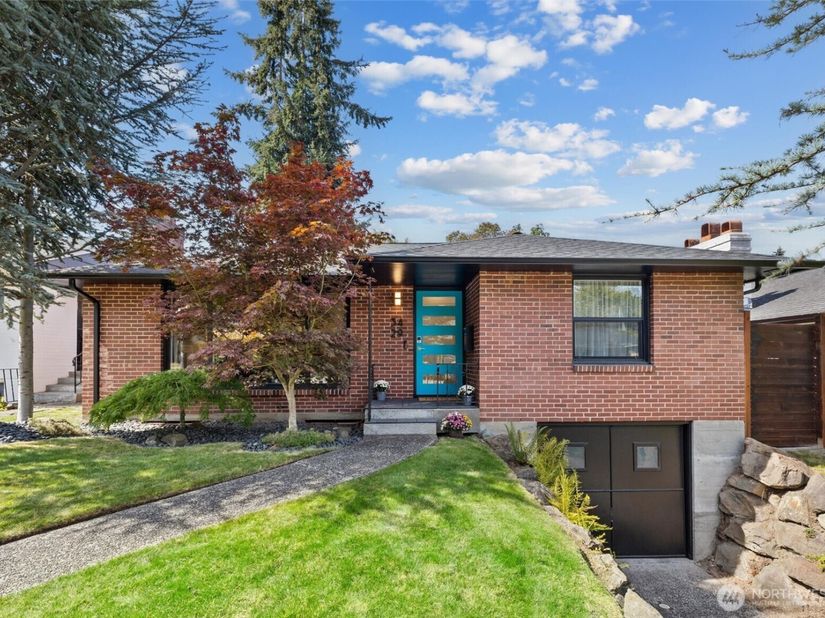 3429 40th Avenue W, Seattle WA 98199