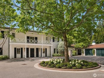 72 Olympic Drive NW