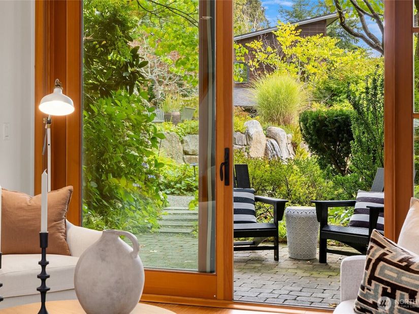 722 NE Vineyard Lane L102, Bainbridge Island WA 98110