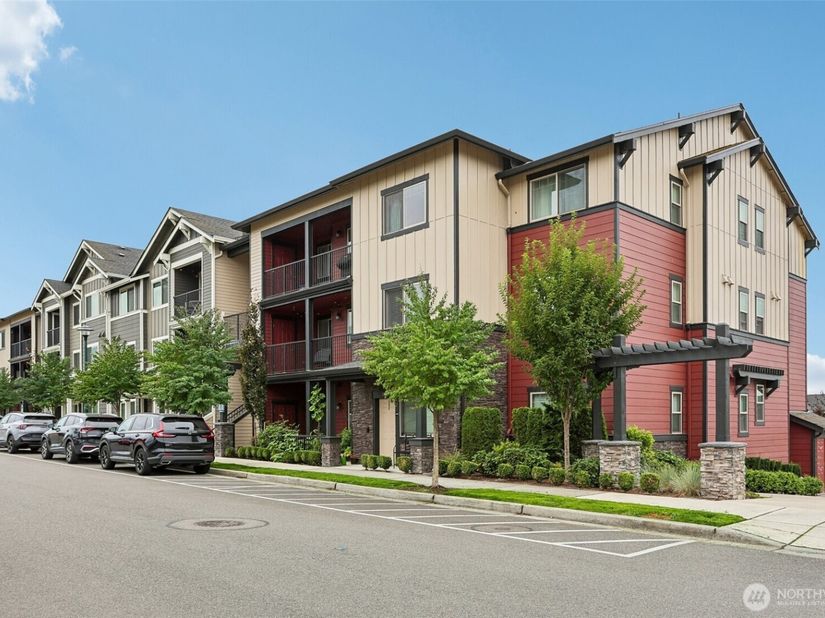 921 Westridge Way NE 304, Issaquah WA 98029