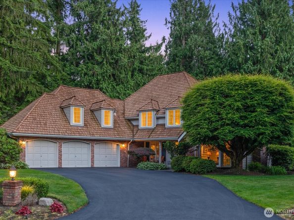 6807 214th Avenue NE, Redmond WA 98053