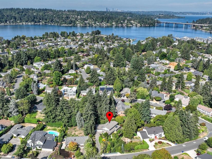 11 Cascade Key, Bellevue WA 98006