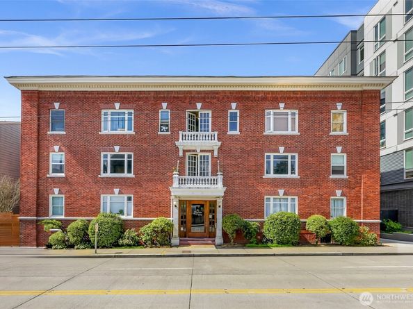 4725 15th Avenue NE 12, Seattle WA 98105